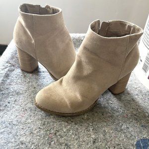 ankle boots